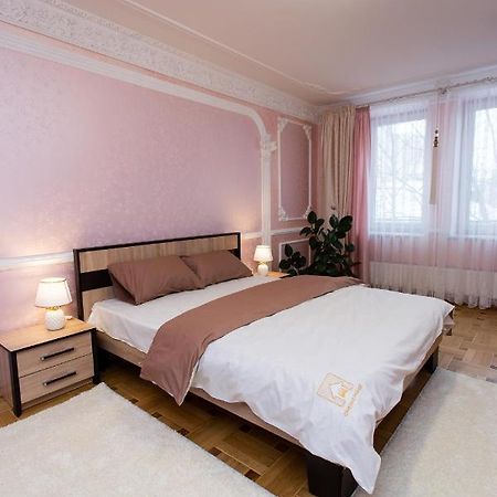 Центр. Вулиця Липова. 3 Кімнати Appartement Ternopil Buitenkant foto