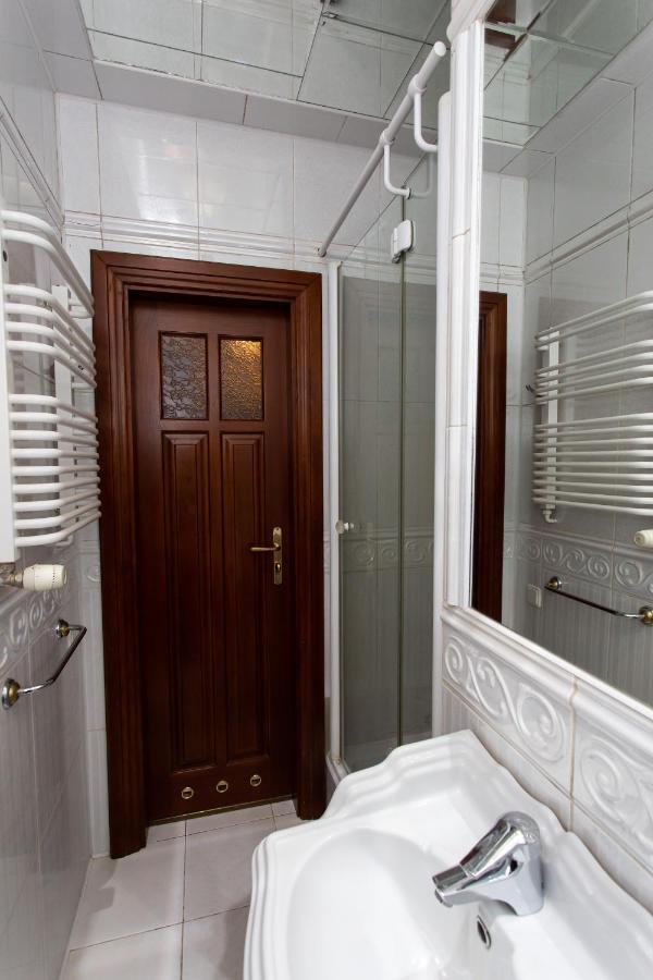 Центр. Вулиця Липова. 3 Кімнати Appartement Ternopil Buitenkant foto