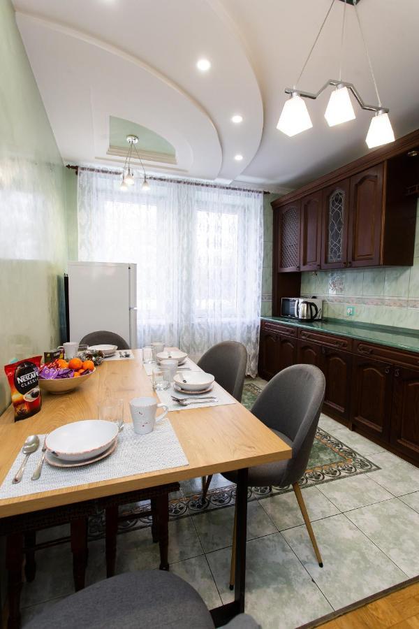 Центр. Вулиця Липова. 3 Кімнати Appartement Ternopil Buitenkant foto
