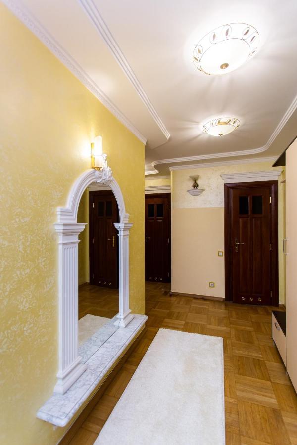 Центр. Вулиця Липова. 3 Кімнати Appartement Ternopil Buitenkant foto